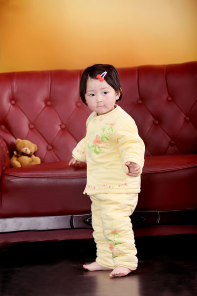 美好鹅黄色舒适棉衣