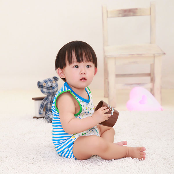 棉果果小汽车条纹宝宝连体衣