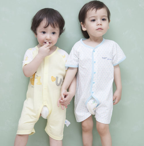 乐友孕婴童哈衣
