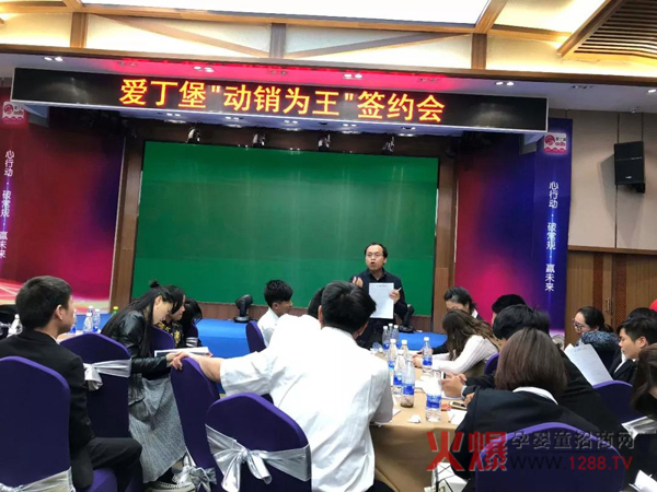 瑶愈站，云南昆明.jpg