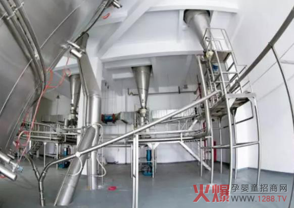 羊乳行业首套无人接触输粉系统.jpg
