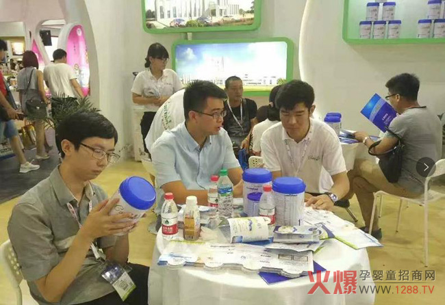 卡倍多展位.jpg