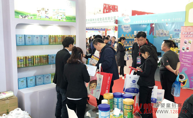 英童乳业京正展.jpg