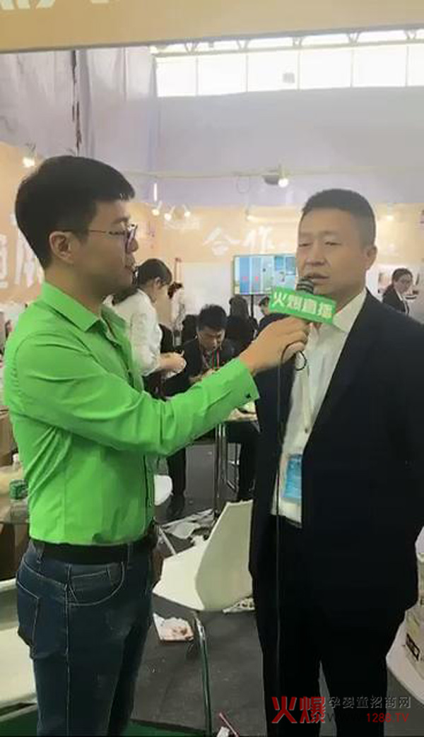 舒冠本色纸尿裤京正展5.jpg