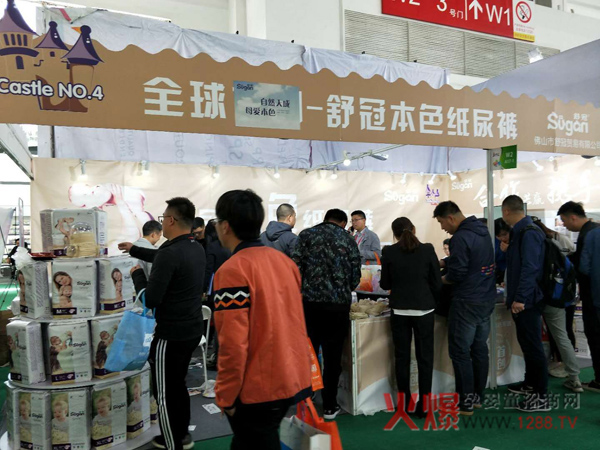 舒冠本色纸尿裤京正展4.jpg
