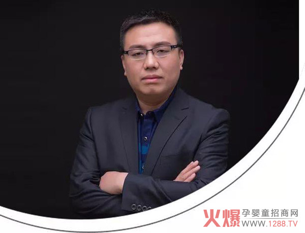 李刚国现场授课.jpg