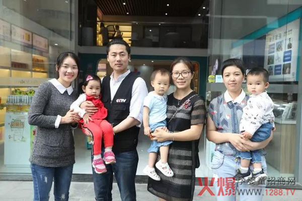 苹果树母婴营养品携手央视展开拍摄工作5.jpg
