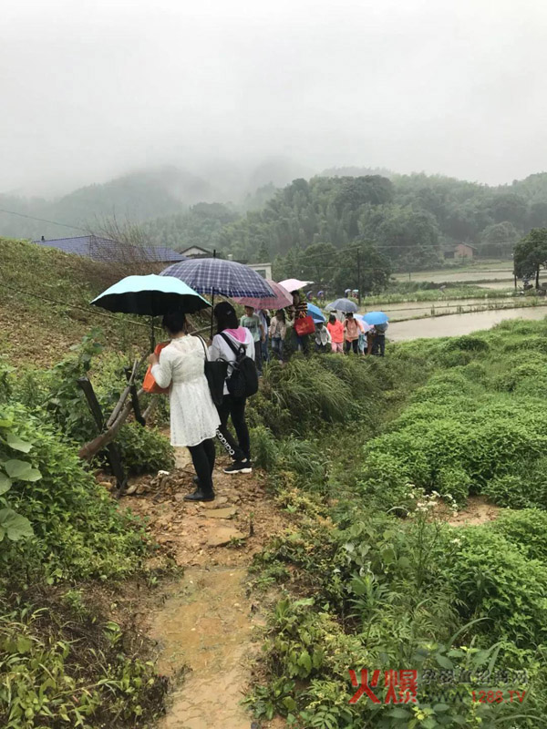 关爱母婴公益万里行活动2.jpg