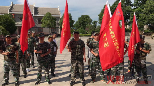 整队，正待教练.jpg