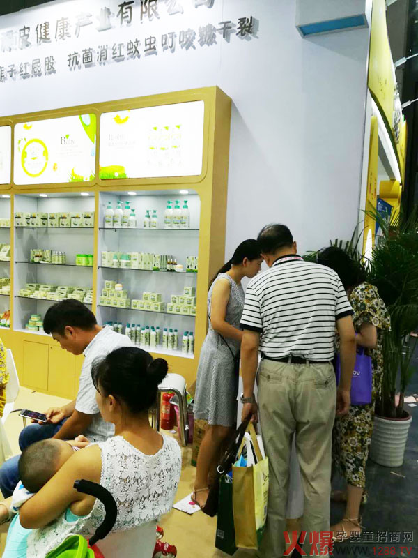 客户了解产品.jpg