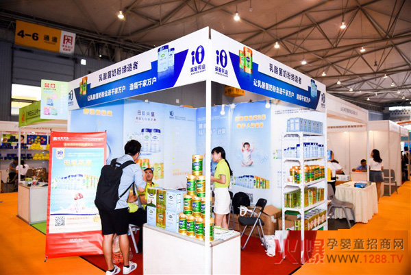 母爱英童精彩绽放成都国际婴童展1.jpg