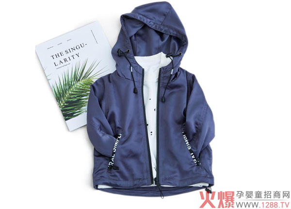 趣籍品牌童装.jpg