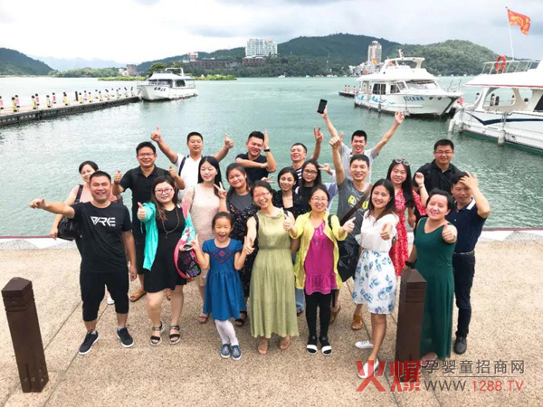 美丽的日月潭.jpg