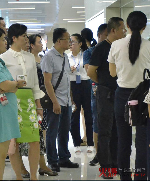 湖南省食药品安全监管及专项研究高级研修班专家成员莅临欧比佳乳业.jpg