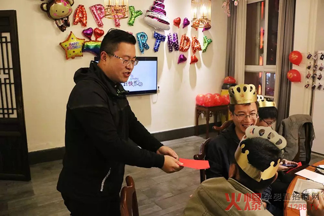 收下吧，小伙子们！.jpg