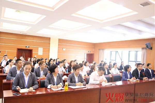 培训现场座无虚席.jpg