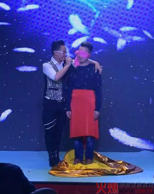 魔术表演.jpg