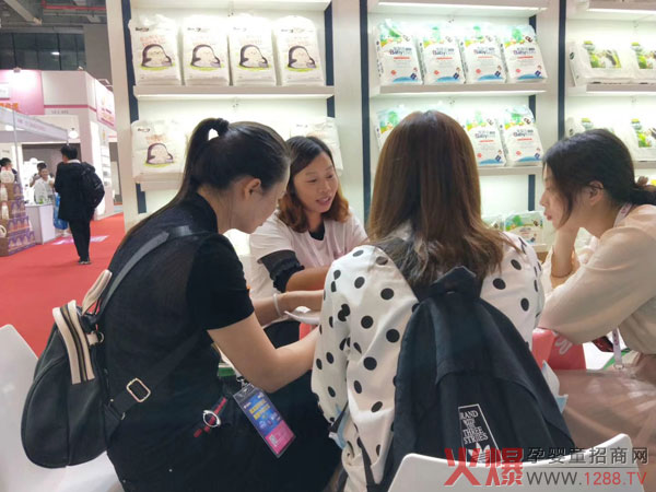 京正・广州孕婴童展盛世起航，贝贝心语品牌惊艳亮相.jpg