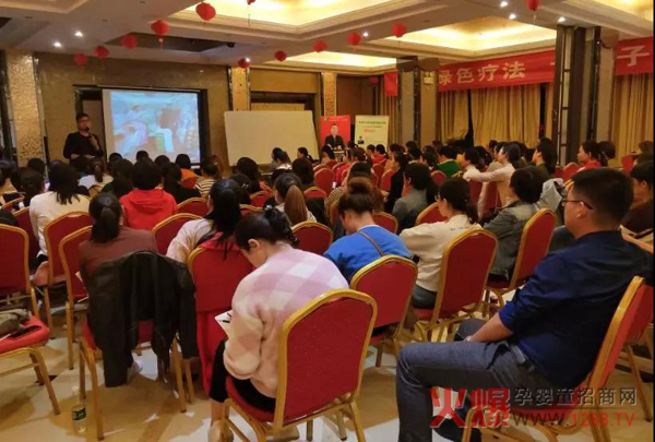 “中国健康家庭行动”走进襄阳地区母婴门店1.jpg
