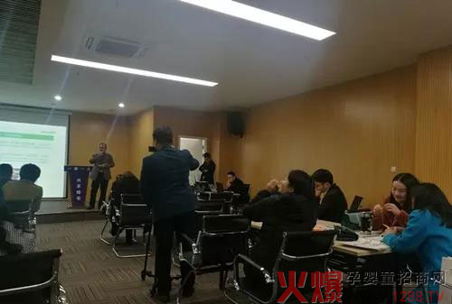 伊博恩斯益生菌试吃现场.jpg