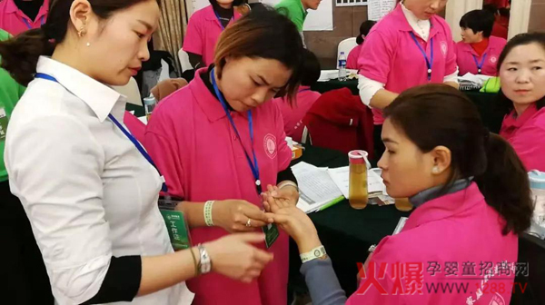 “中国健康家庭行动“特聘爱心大使训练营常州站21.jpg