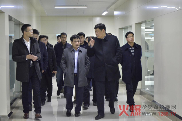 湖南省长沙市望城经济开发区领导参观欧比佳乳业3.jpg