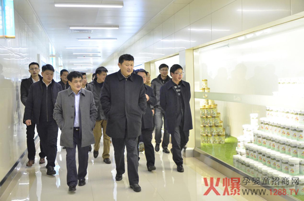 湖南省长沙市望城经济开发区领导参观欧比佳乳业4.jpg