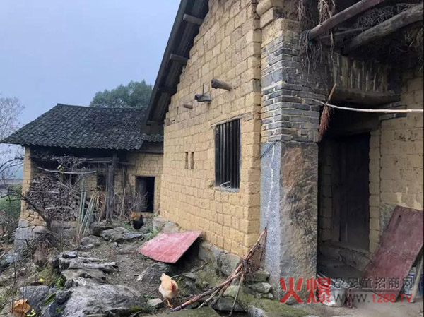 “关爱母婴公益万里行”邵阳隆回架枧村站16.jpg