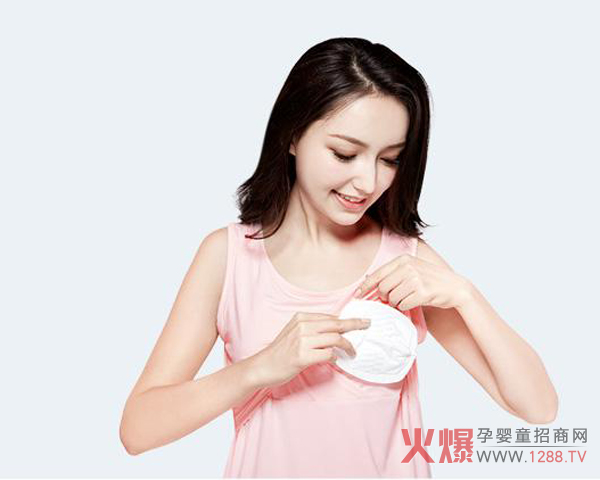 防溢乳垫妈妈.jpg