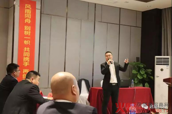 湖北邱总――开拓市场稳基础.jpg