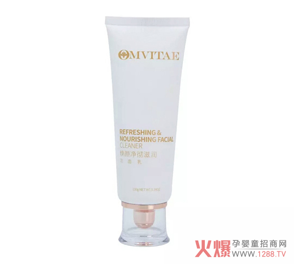 孕可美焕颜净彻滋润洁面乳.jpg