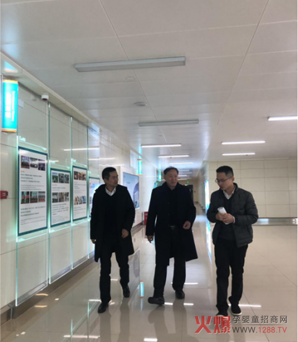 乳业资深专家、原广州奶协会长王丁棉莅临欧比佳乳业参观指导1.jpg