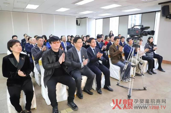 北京电视台与北京保化协会到访同仁堂健康座谈10.jpg