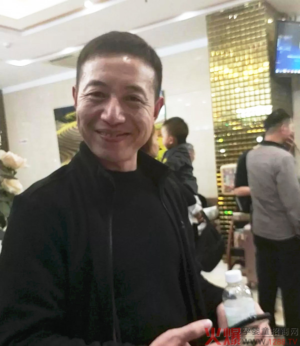 落地-送给家人最美的笑容.jpg
