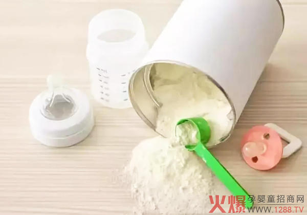 婴配粉各品牌重新排位 国产奶粉强势回归01.jpg