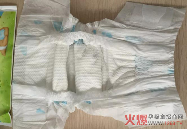 克拉小熊采用立体防漏护围.jpg