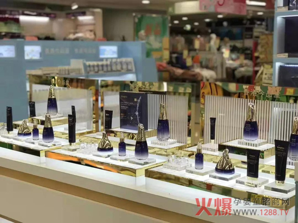 香港今品堂入驻世界五百强华润万家1.jpg
