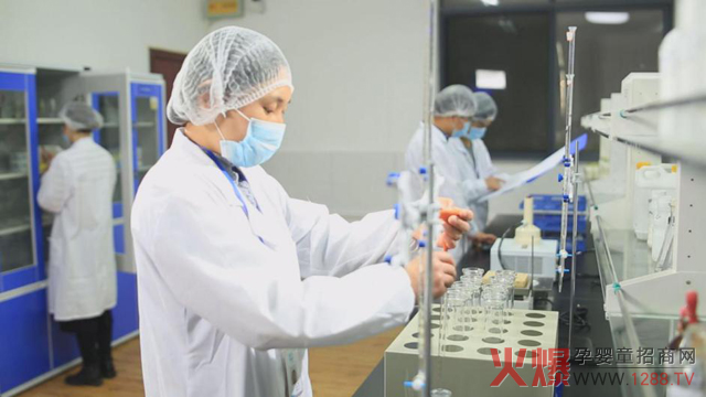 专业的科研团队.jpg