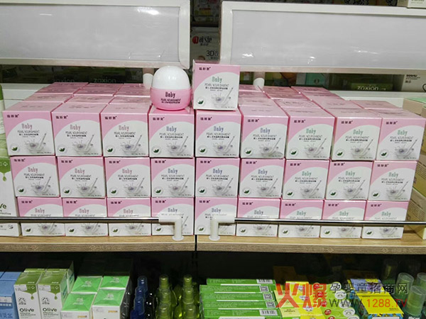 瞌睡潴面霜陈列.jpg