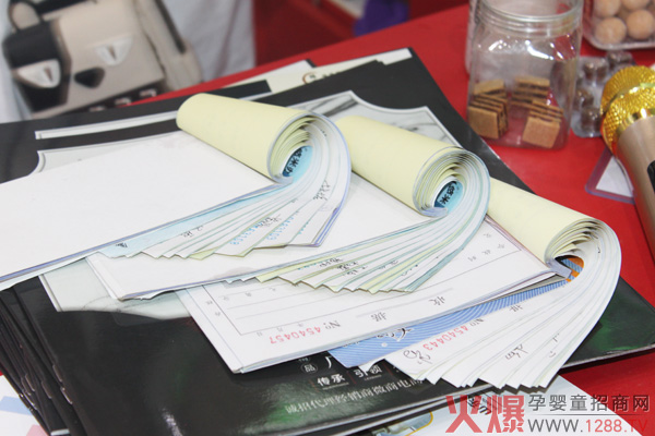 十二药坊郑州威廉药交会大放异彩 (6).jpg