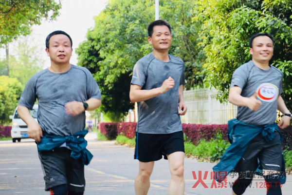 南山倍慧40公里毅行圆满结束8.jpg