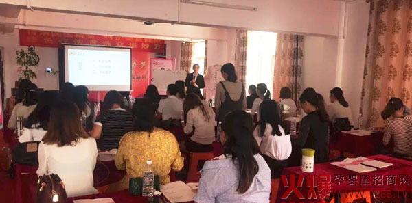 课程现场02.jpg 课程现场02.jpg