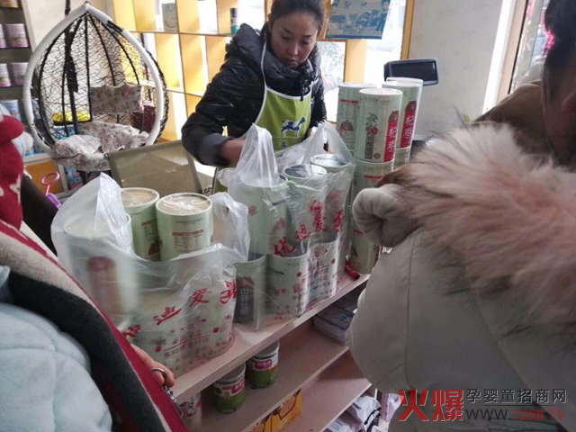 消费者一次性7、8罐的购入.jpg