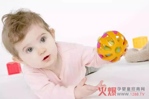 配方奶粉市场竞争进入深水区 奶粉巨头切入特配粉突围.jpg