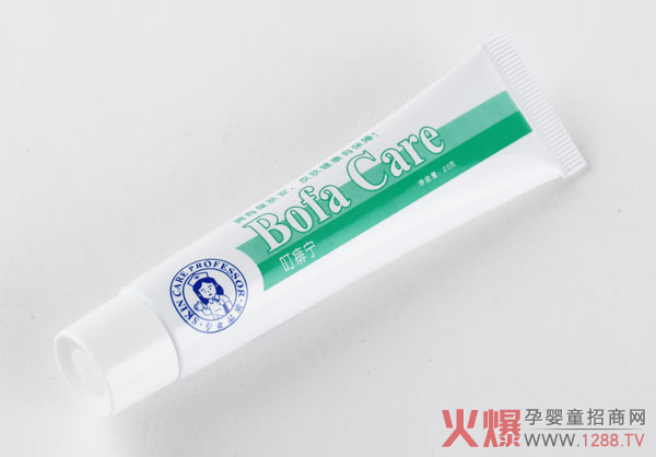 葆肤安叮痱宁霜实物图.jpg