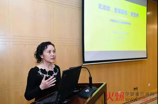向香精奶粉说不！南山、飞鹤等国内奶粉企业发起行动.jpg