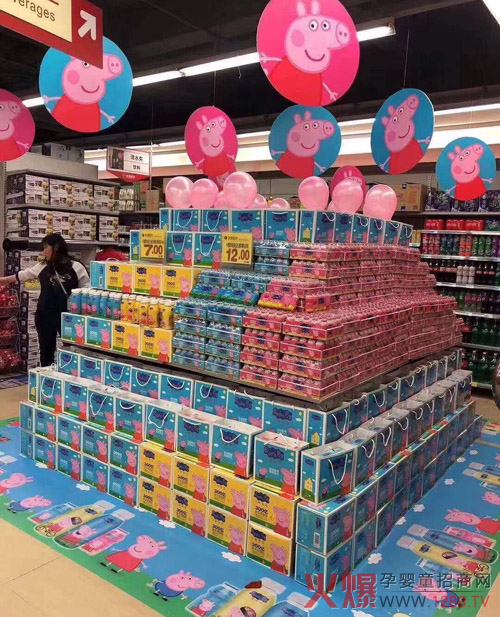 小猪佩奇乳饮品市场陈列.jpg