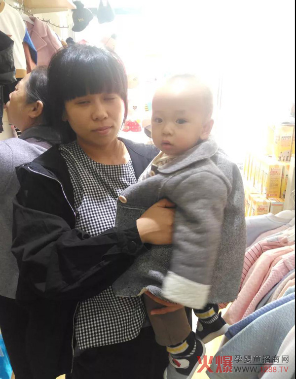 关爱“贫血”公益活动 辽宁爱亲母婴专卖店3.jpg