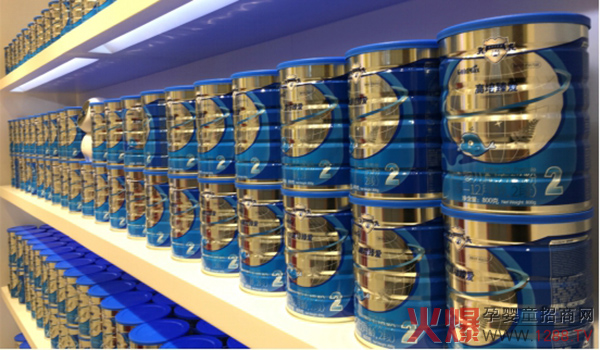 海口免税店一期高培臻爱奶粉专柜1.jpg