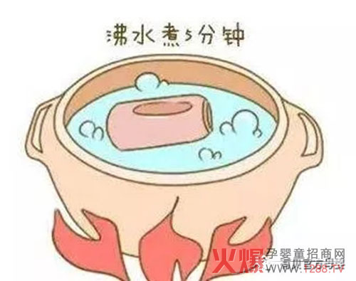 煮奶瓶五分钟.jpg